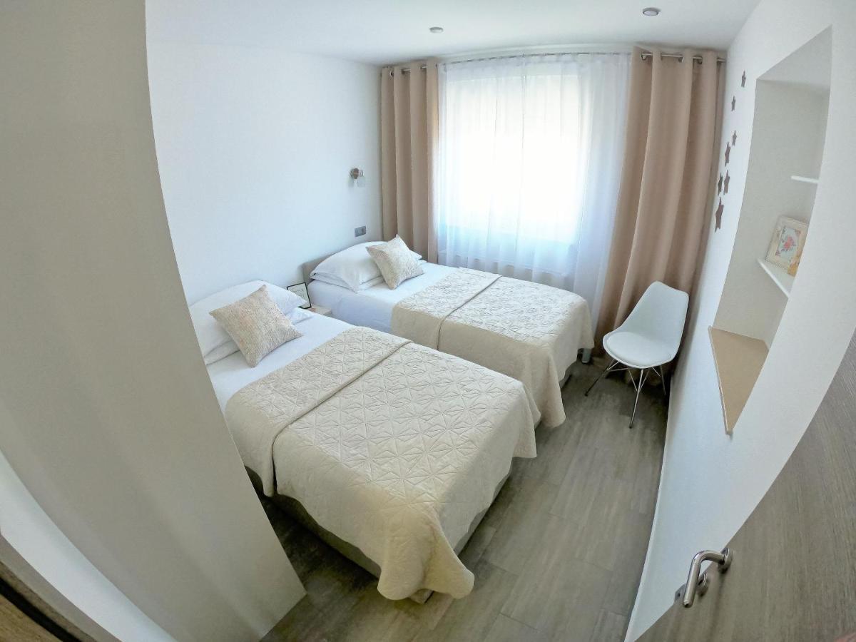 Apartment Stela - Private Terrace & Parking Zadar Buitenkant foto