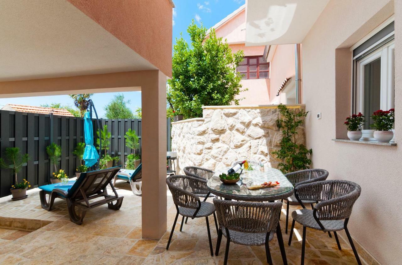 Apartment Stela - Private Terrace & Parking Zadar Buitenkant foto